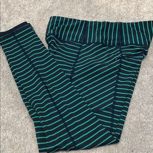 NWOT Athleta Navy/Green Leggings. Sz S